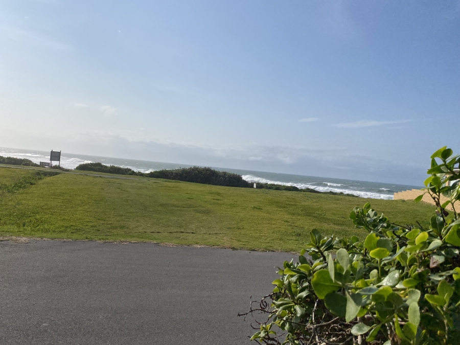 To Let 3 Bedroom Property for Rent in Kidds Beach Eastern Cape